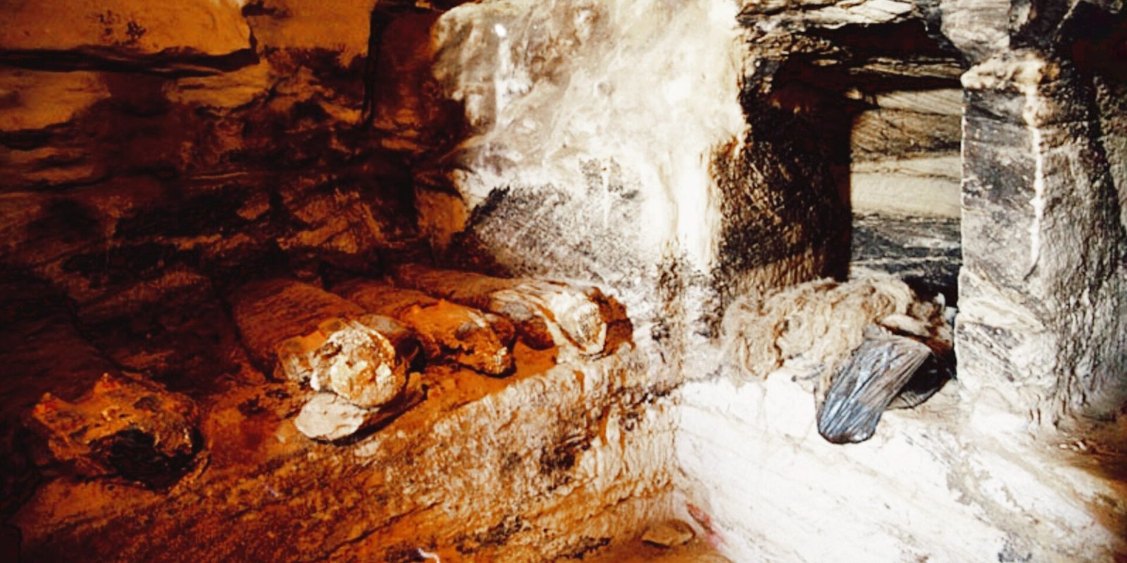 the Valley of the Golden Mummies