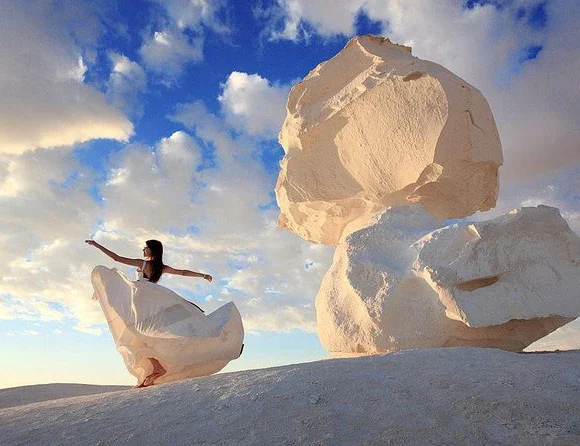 The White Desert: A Landscape of Wonders and Fantasy – Egypt Safari Tours